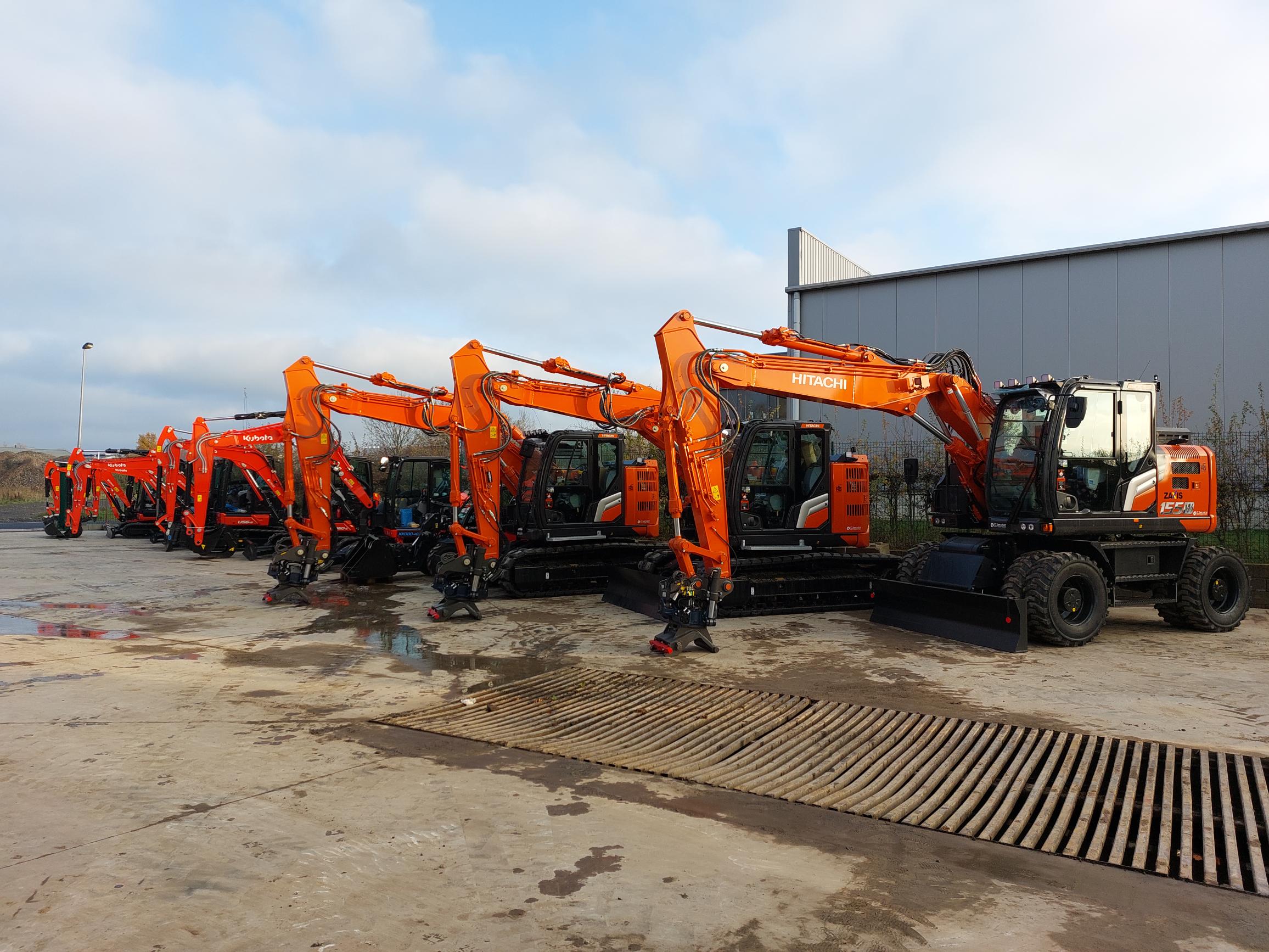 Hitachi ZX155W-7_37
